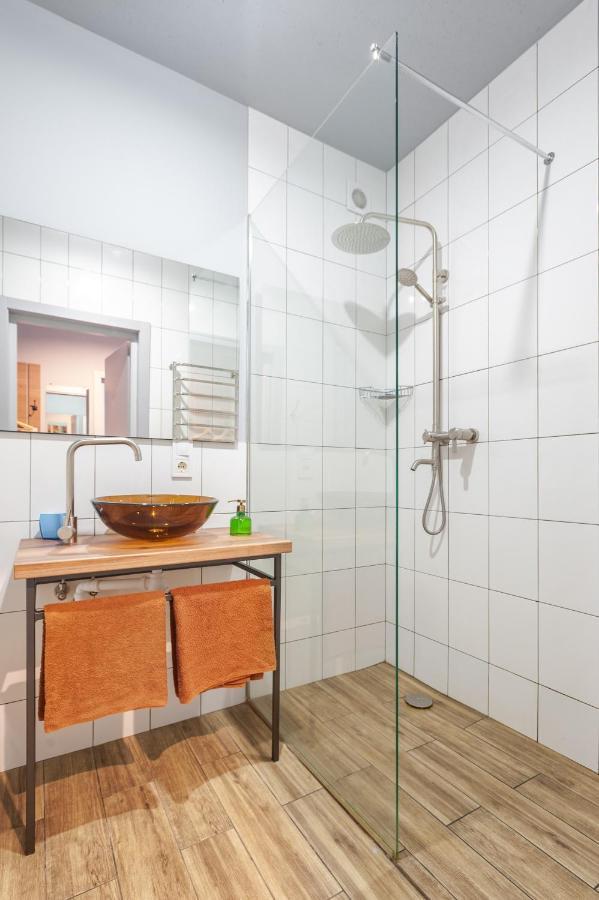 Like Home On In Івано-Франківськ Екстер'єр фото